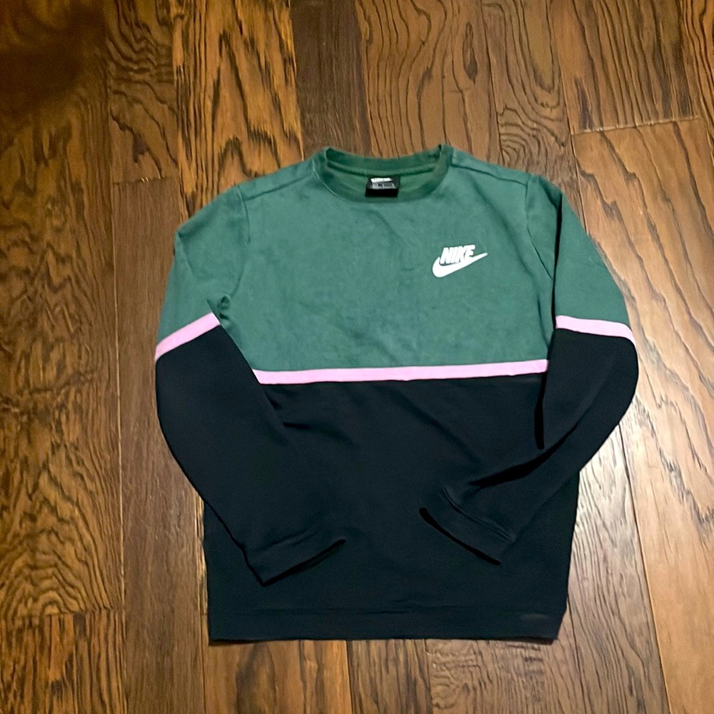 Nike girls Large crew neck black pink and green! Like new